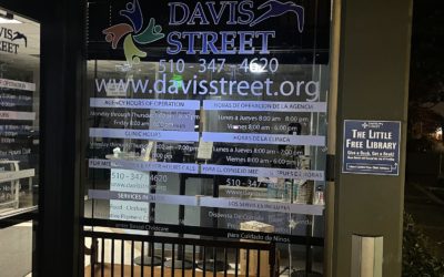 San Leandro, CA – Updated Vinyl Window Lettering Promotes Davis Family Resource Center